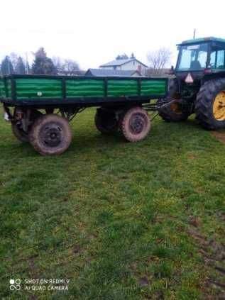 Przyczepa rolnicza wywrot