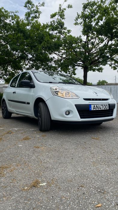 Renault Clio III Dynamique S  1.5 dCi 85cv (65kW) 2011