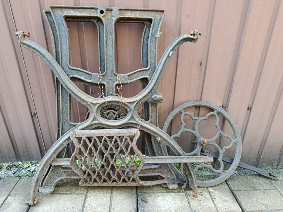 Станина швейной машины  Зингер стол Singer лофт