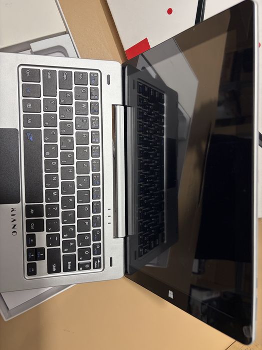 Tablet laptop Kiano Intelect X3 Intel