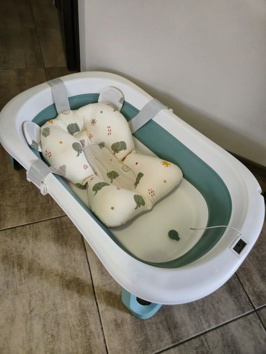 Приставне ліжечко, заколисуючий центр, ванночка, розвиваючий  килимок