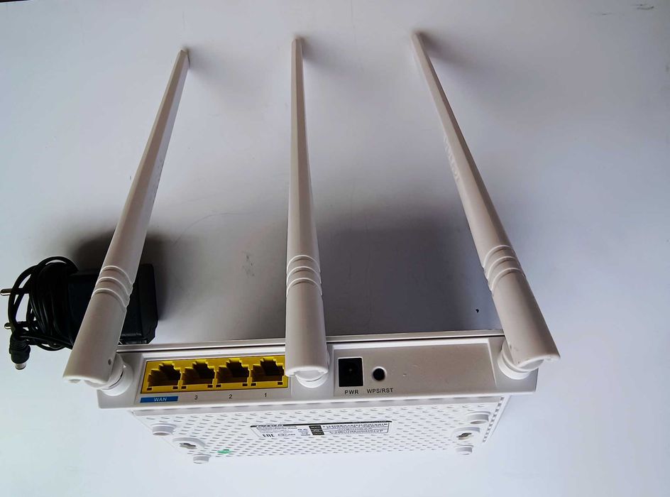 Tenda N300 F3 бездротовий маршрутизатор