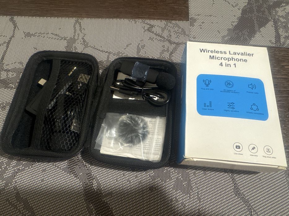 Бездротовий петличний мікрофон Wireless Lavalier Microphone 4 in 1