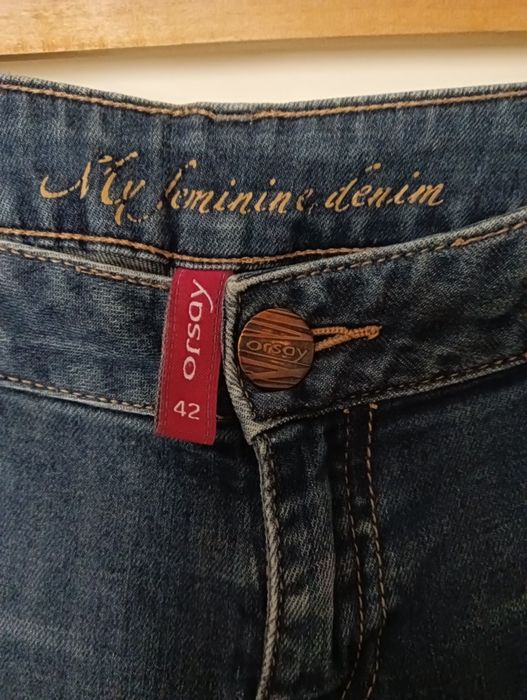 Spodnie jeans damskie