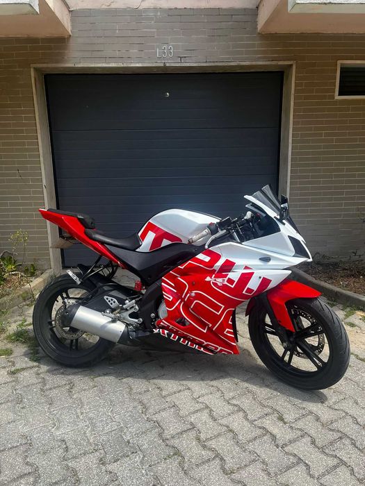 Yamaha yzf r125 2009