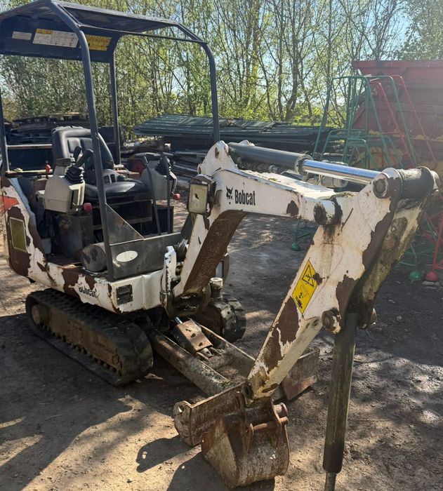 Minikoparka Bobcat e14 uszkodzona