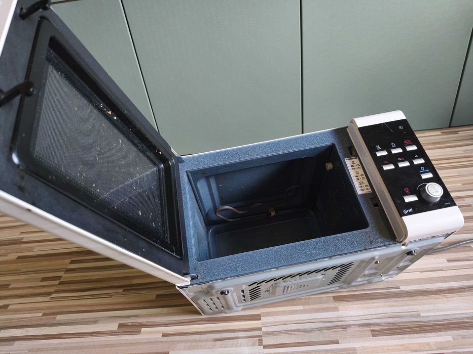 Kuchenka mikrofalowa mikrofalówka + rozmrażanie Samsung GE87W