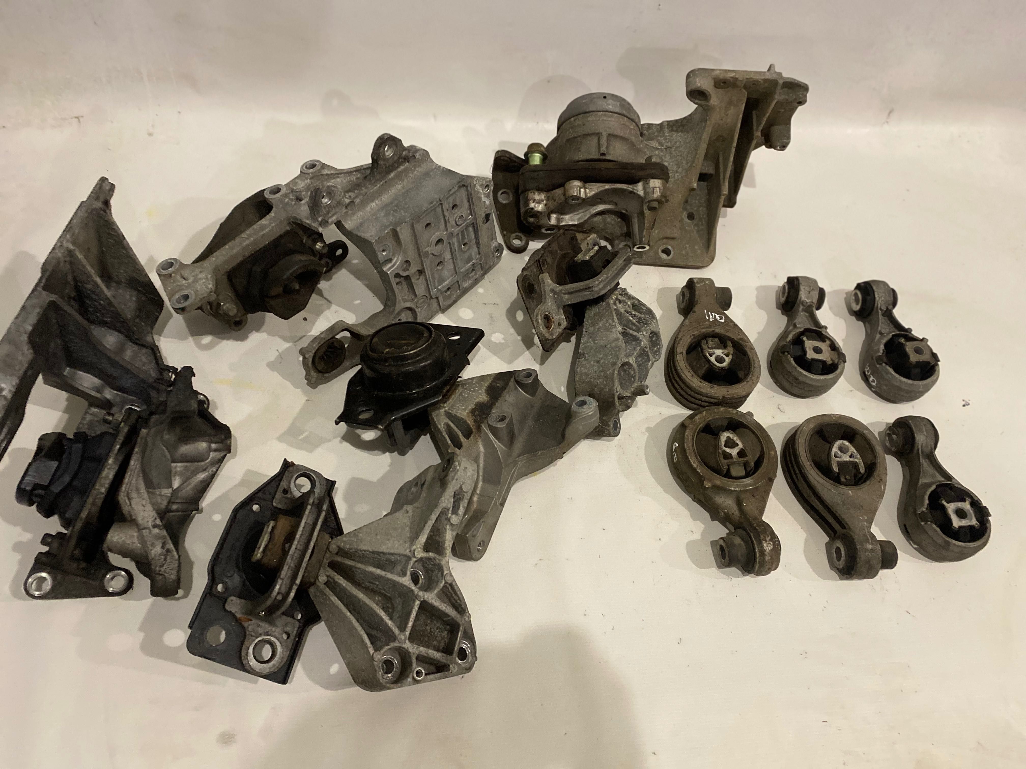 Подушка двигателя опора Nissan Qashqai j10 сценик меган кашкай 1.5 2.0 ...