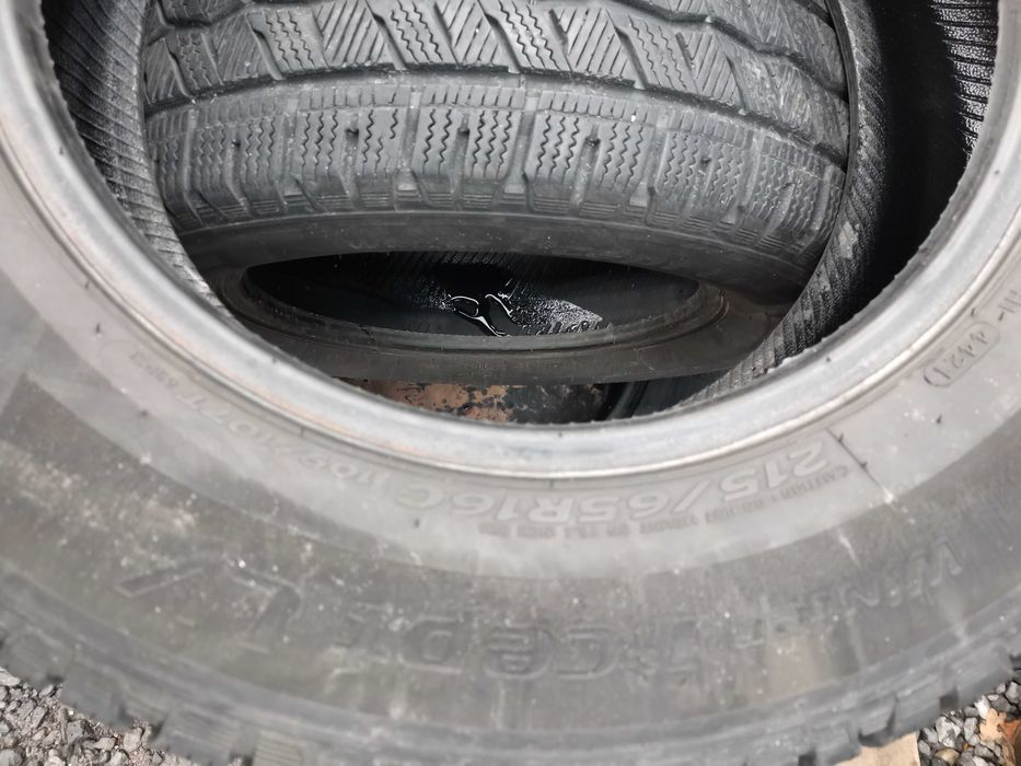 bus zima Hankook 215/65/16C z 2021r 7.5mm 2szt