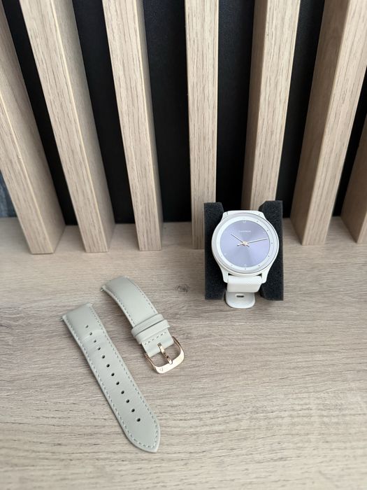 Garmin Vivomove Sport White Cream