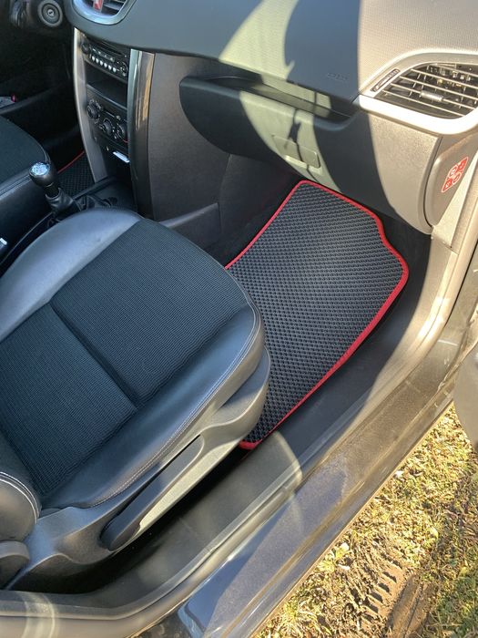 Peugeot 207 SW 2012 рік