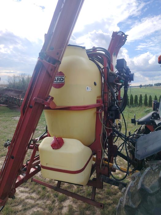 Opryskiwacz hardi, 12m,800l
