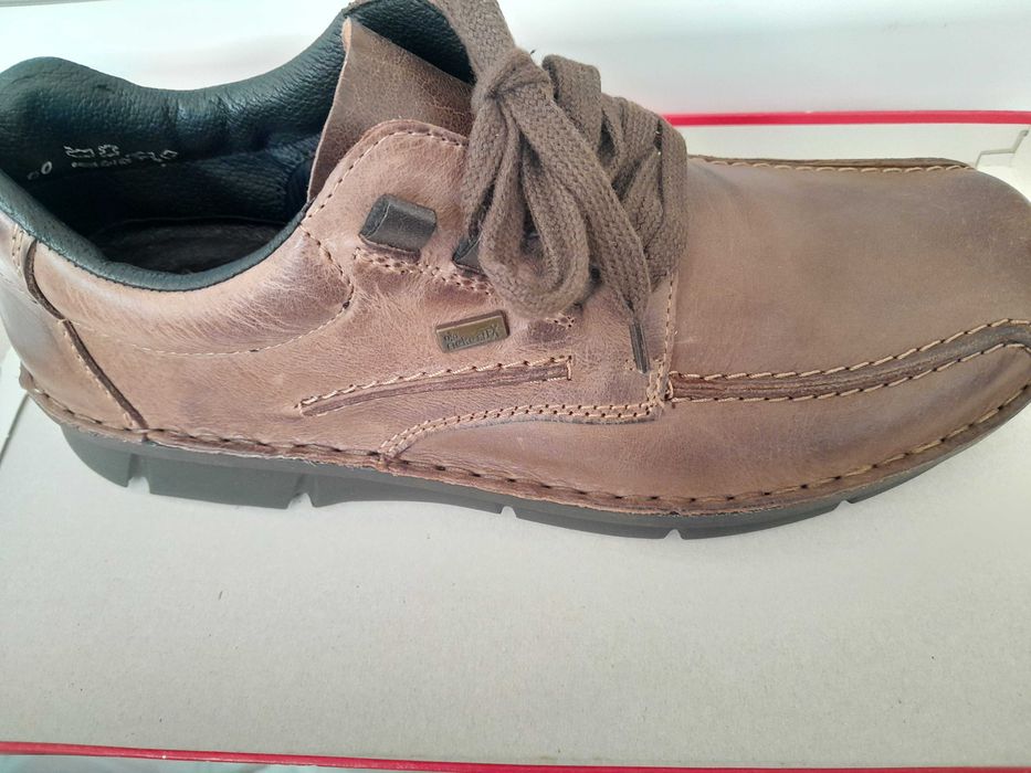 Чоловіче взуття (туфлі)