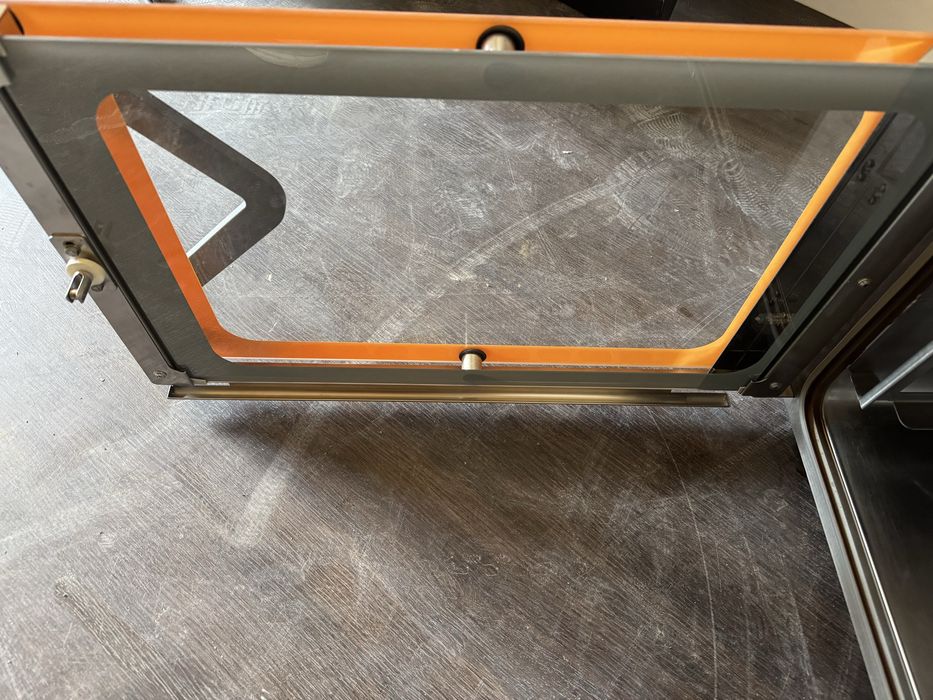 Конвекційна піч-пароконвектомат Wiesheu Minimat MR+Tank