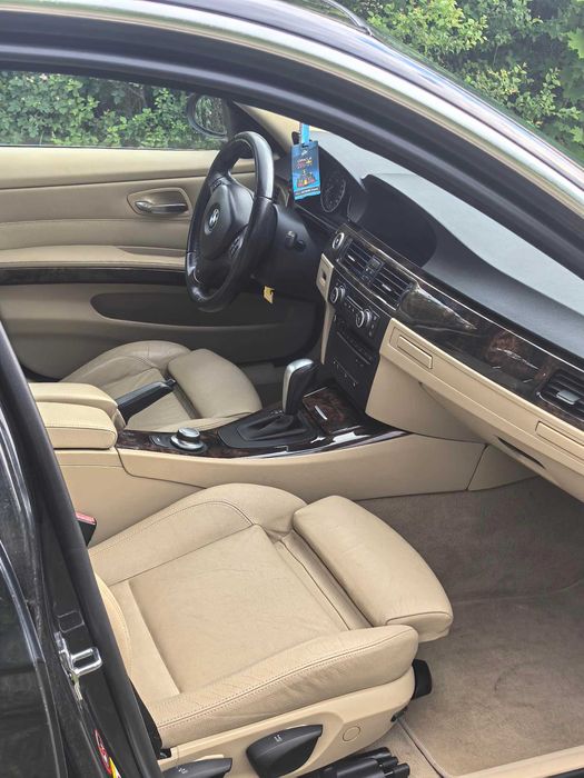 BMW E91 R6 325XI  218KM