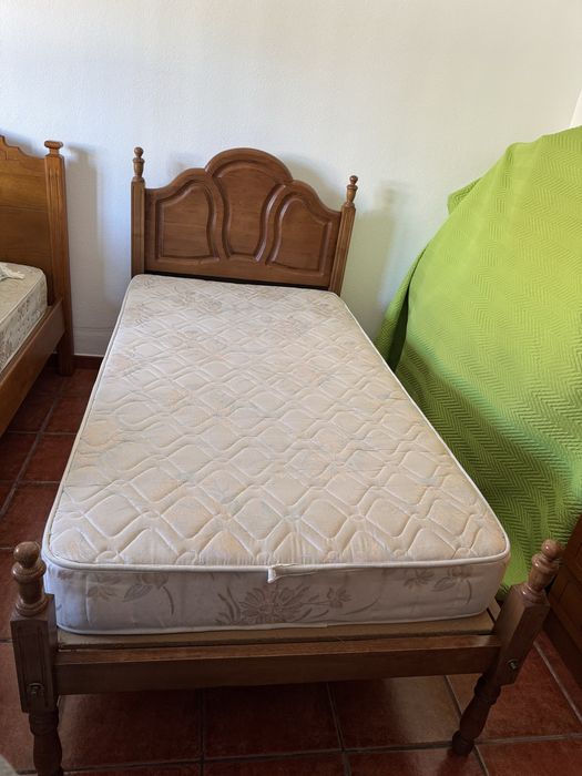 Camas de solteiro com colchão