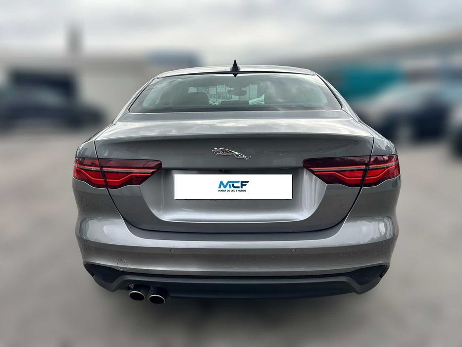 Jaguar XE 2.0d 180cv Caixa Aut. de 2020 Salvado