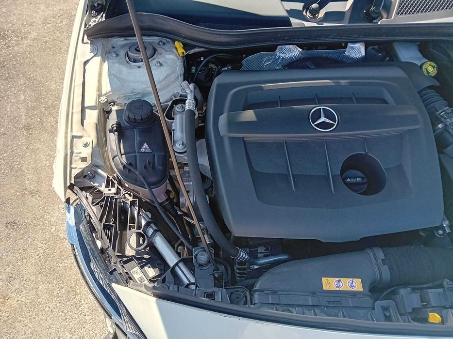 Mercedes A 180 d c/auto - Nacional ( pequeno sinistro )