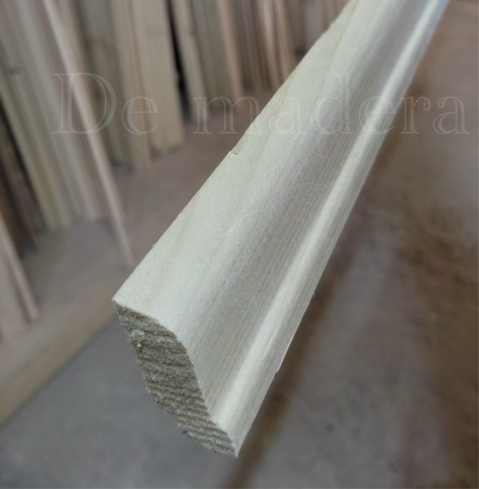 Кутник деревʼяний, плінтус