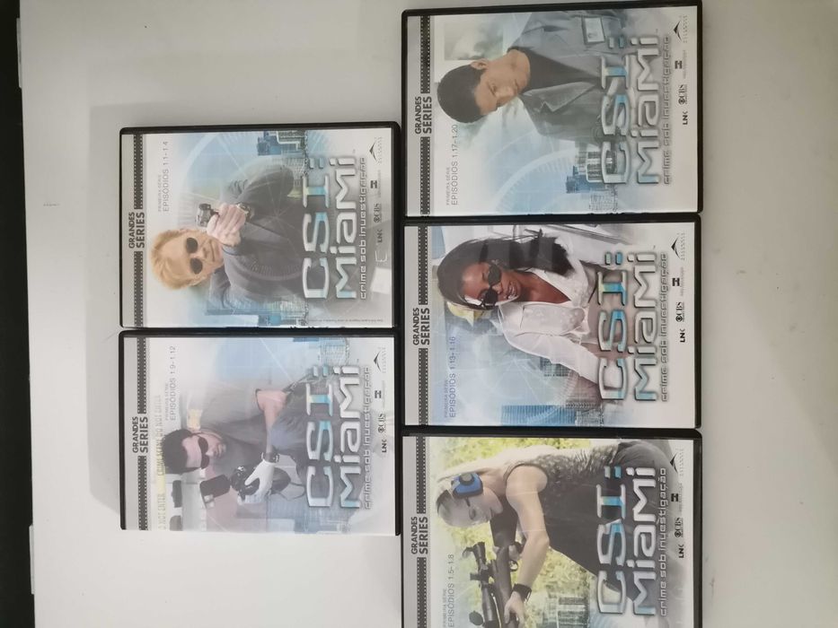 Vendo filmes em DVD