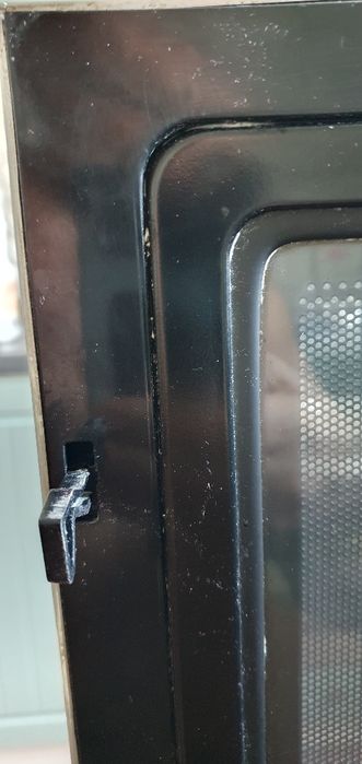 Продам мікрохвильову піч SAMSUNG C139STR