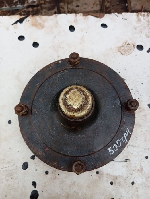 Продам ступиці ,ваз,цапфи,запчастини,москвич,уаз