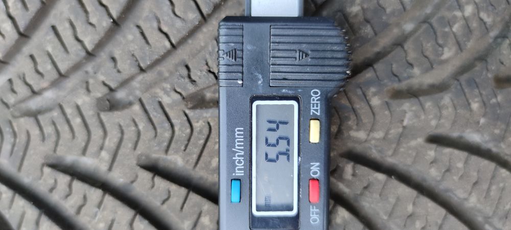 opony zimowe 225x45x18 BFGOODRICH 2szt 400zł 2016