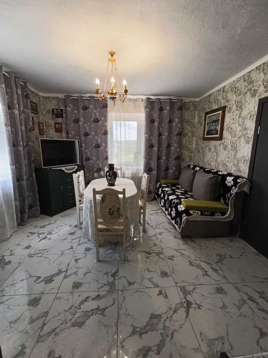 Продам будинок в смт Сутиски 1082