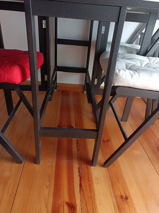 Reservada - Mesa de jantar preta IKEA Nordviken
