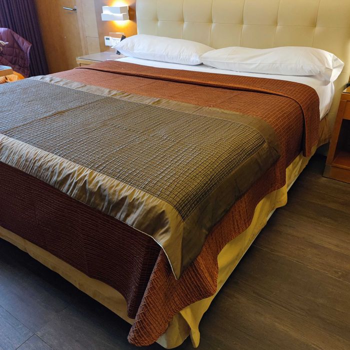 Colcha terracota como nova!