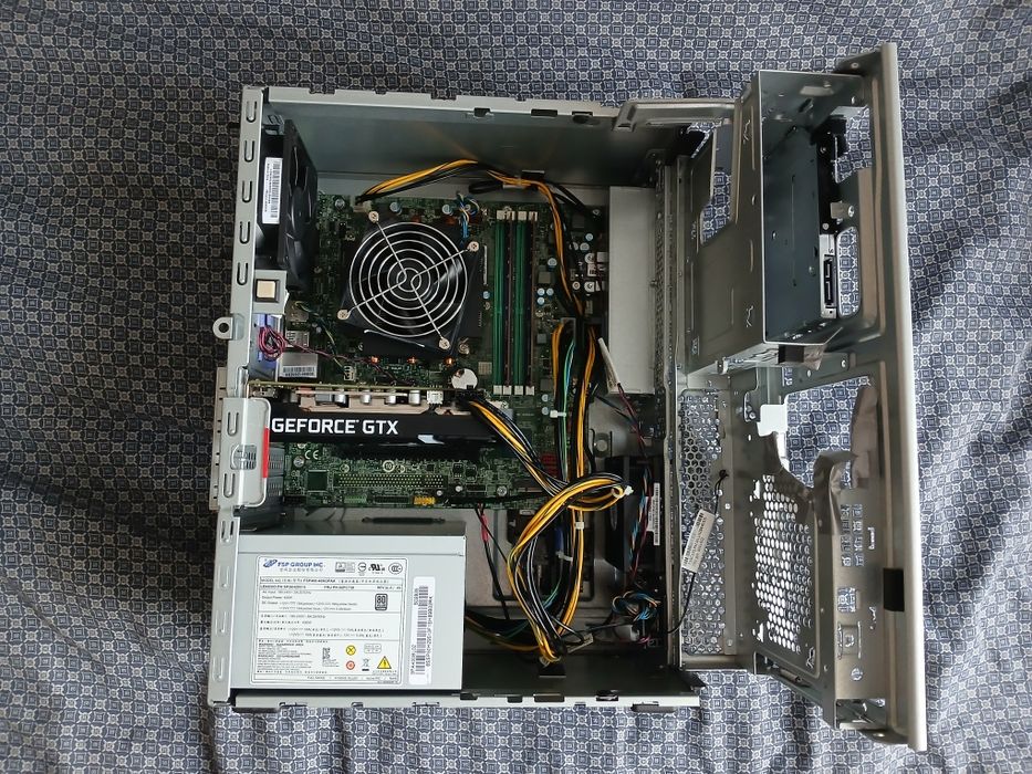 INTELECTION - ジャンク intel i7 8700k+amd opteron 4284x2 INTELECTION - ジャンク intel i7 8700k+amd opteron 4284x2の