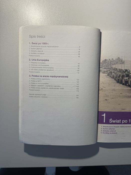Podręcznik W centrum uwagi (WOS) 4 (edycja 2024)