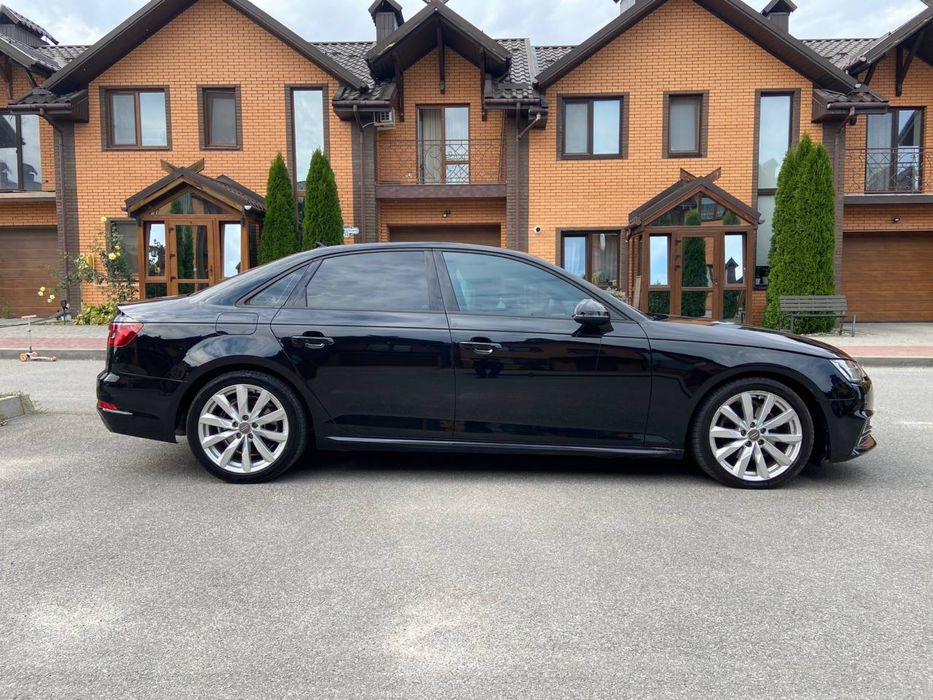Audi A4B9 s-line