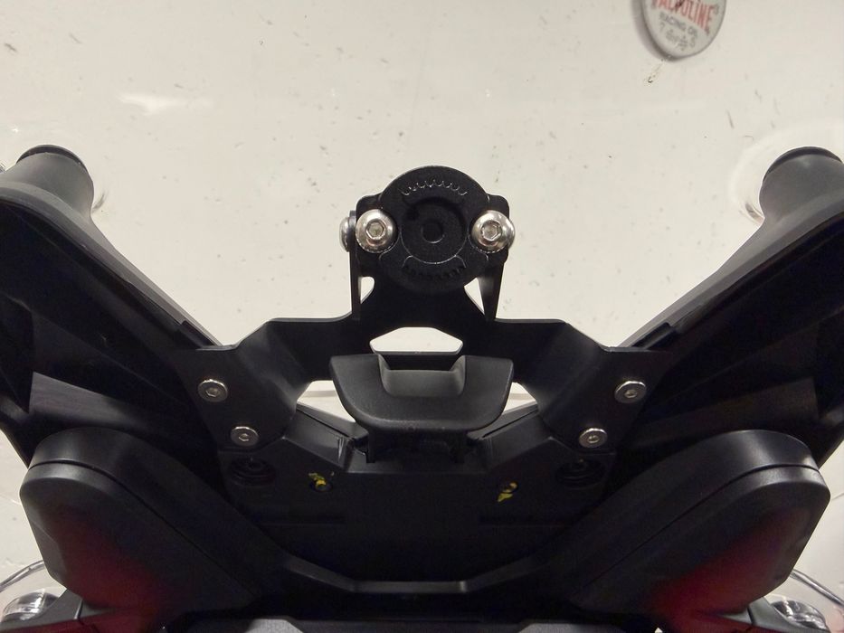 Uchwyt do telefonu z adapterem QUAD LOCK do Ducati Multistrada V4