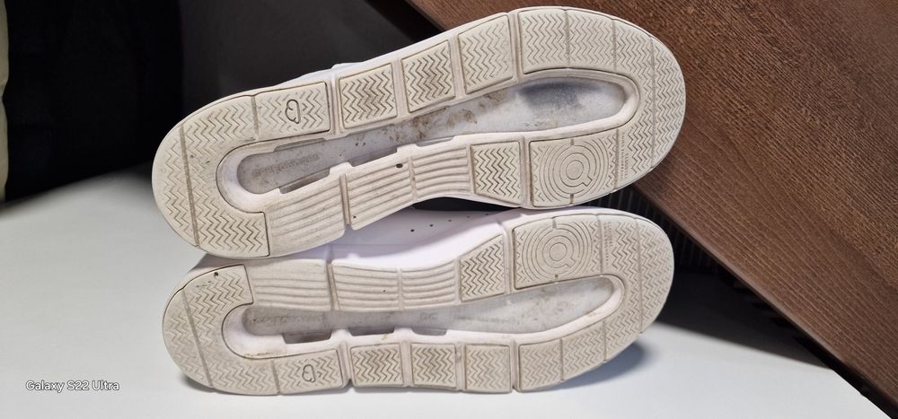 Шкіряні кросівки On cloud 43 розмір