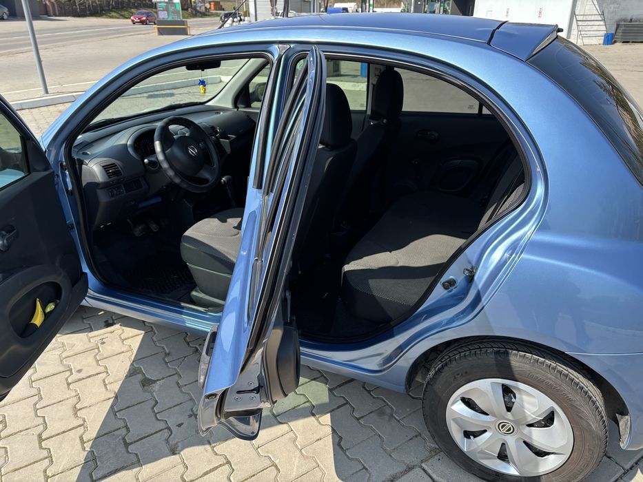 Nissan micra 2008 року 1,2 автомат