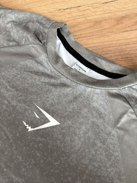 Koszulka GymShark oddyhajaca idealna na silownie