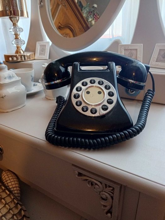 Stary aparat telefoniczny