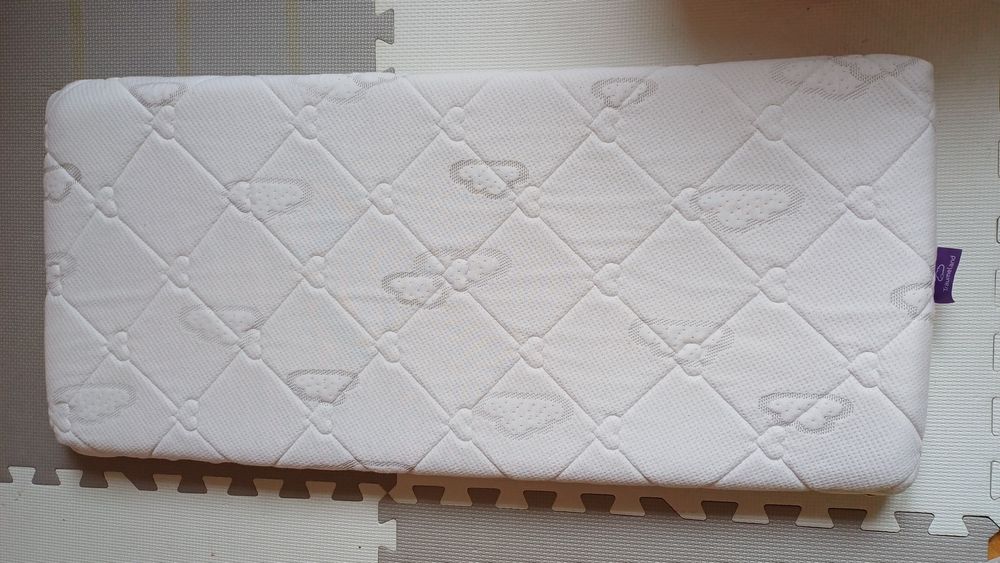 Oddychający materac Traumeland Brise Light 40x90cm