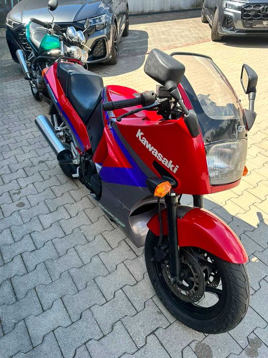 Piękny klasyk lat 90-tych, Kawasaki GPX 600