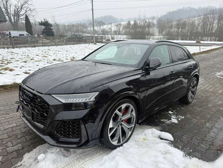 samochód audi rsq8 pakiet carbon bezwypadkowy