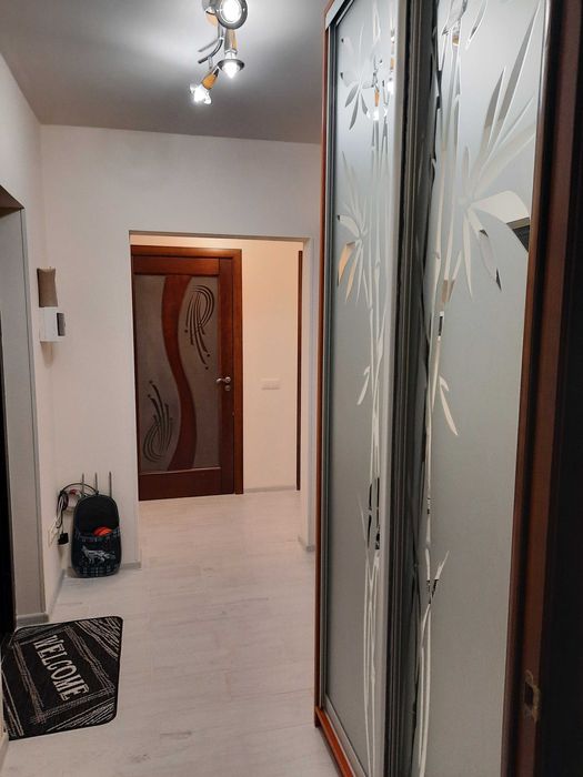 Затишна 2х кім. квартира 3хв від басейну  вільна