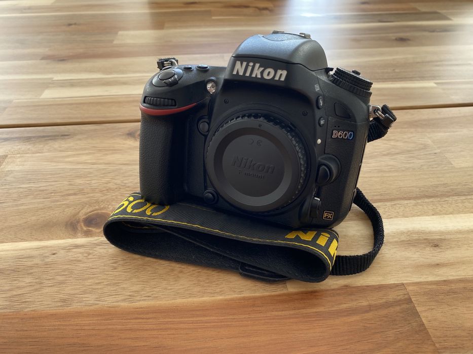 Nikon D600 FX - 24MP