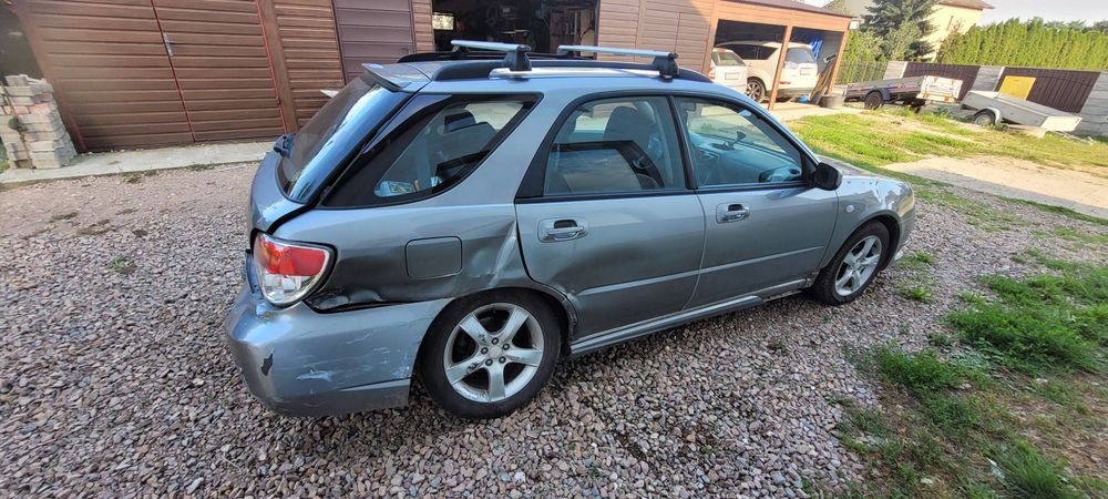 Subaru impreza  2.0 benzyna