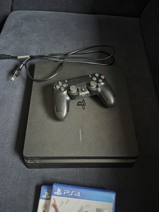 Konsola Ps4 + gry