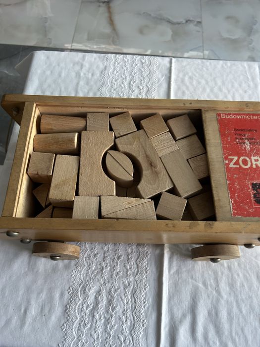 Sprzedam zestaw drewnianych klocków Zorka