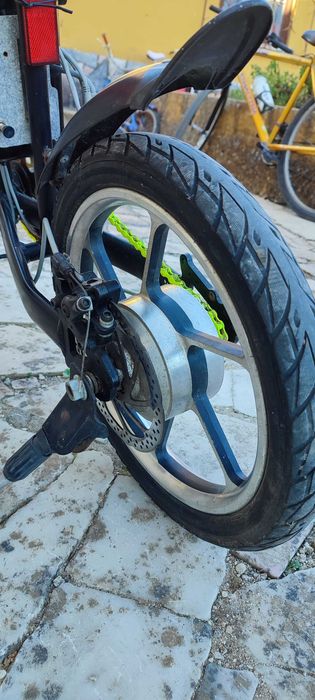 Bicicleta elétrica, dobrável, Airwhell, smart e-bike modelo de 2019. (precisa de bateria e carregador).