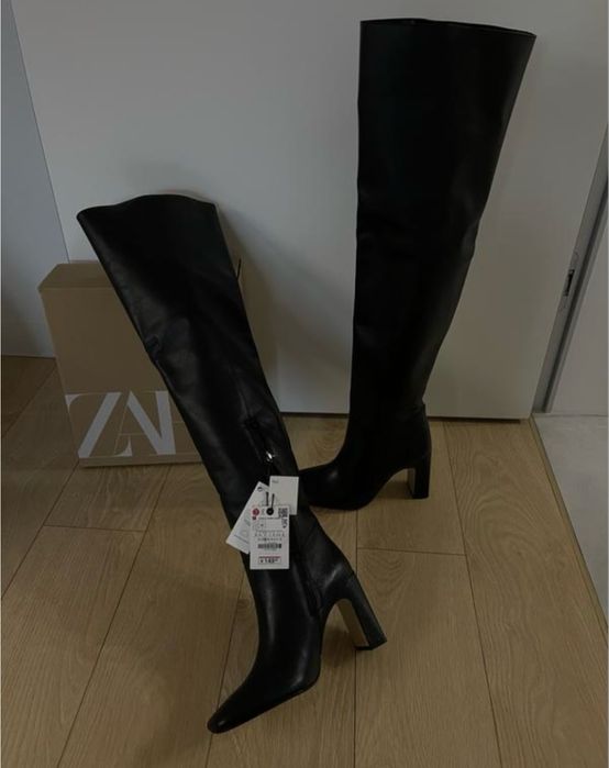 Чорні високі чоботи Zara