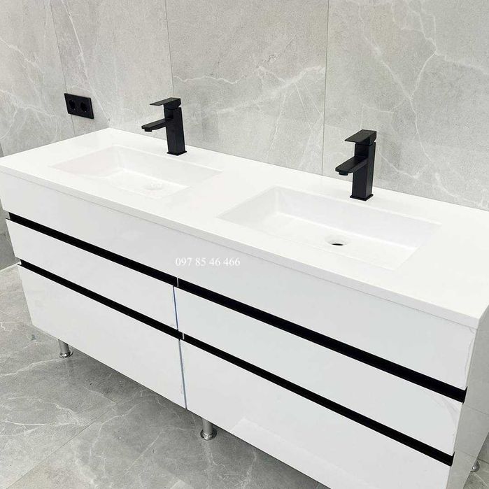 Тумба з стільницею над пральною машиною