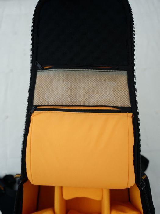 Mochila Fotográfica Case Logic SLRC-206 para Câmara Reflex e Portátil